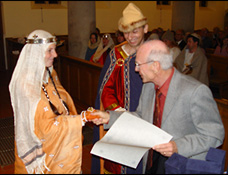 Gratulation durch Dr. St&uuml;rner, dem Pr&auml;sidenten der Staufergesellschaft G&ouml;ppingen