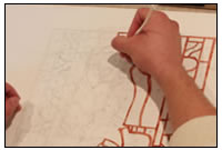 &Uumlber die Herstellungsschritte bei der Fertigung von Bleifenstern informiert unser Glasmaler.